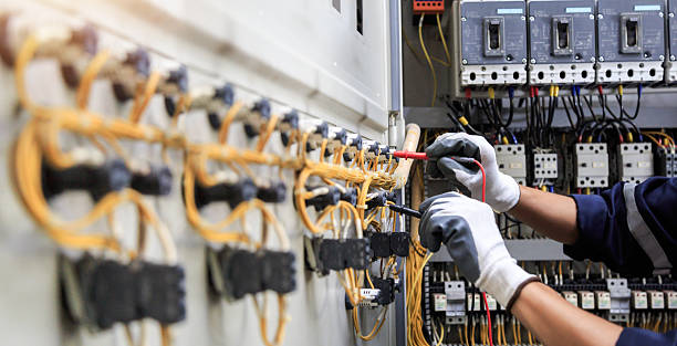Professional Electrician technician working in Landover, MD